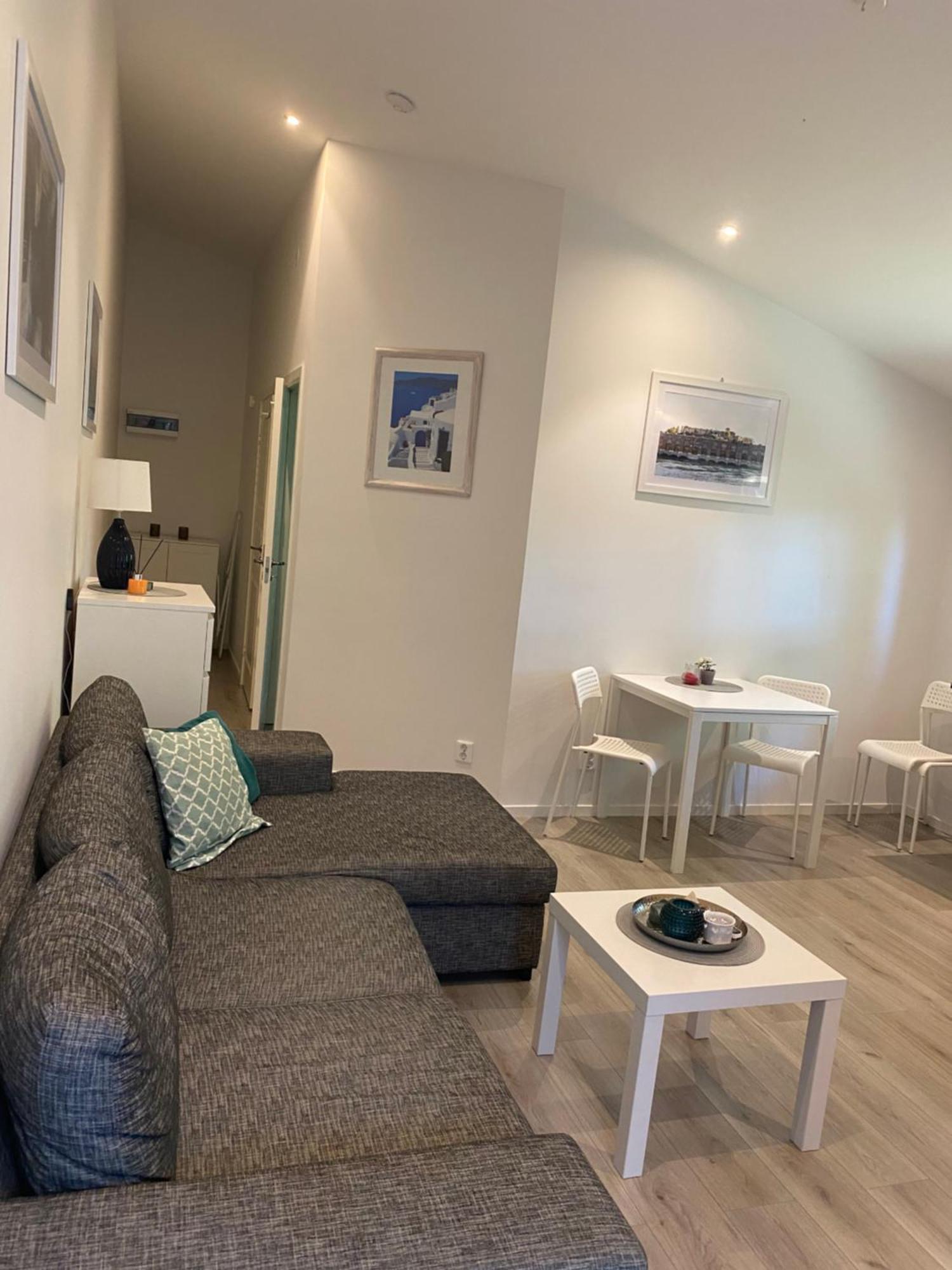 Sjoelanda Apartment Sjuntorp Bagian luar foto